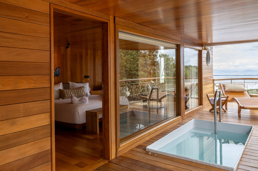 Deluxe Master Suite	