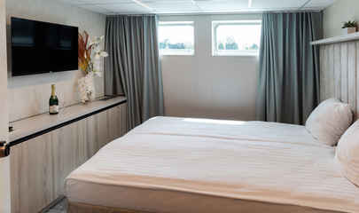 Main Deck Cabin (HD2)