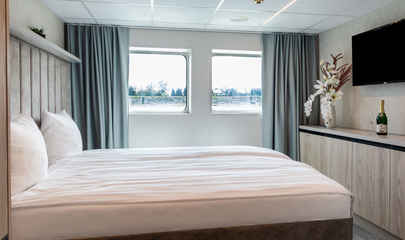 Standard Middle Deck Cabin (MV2)