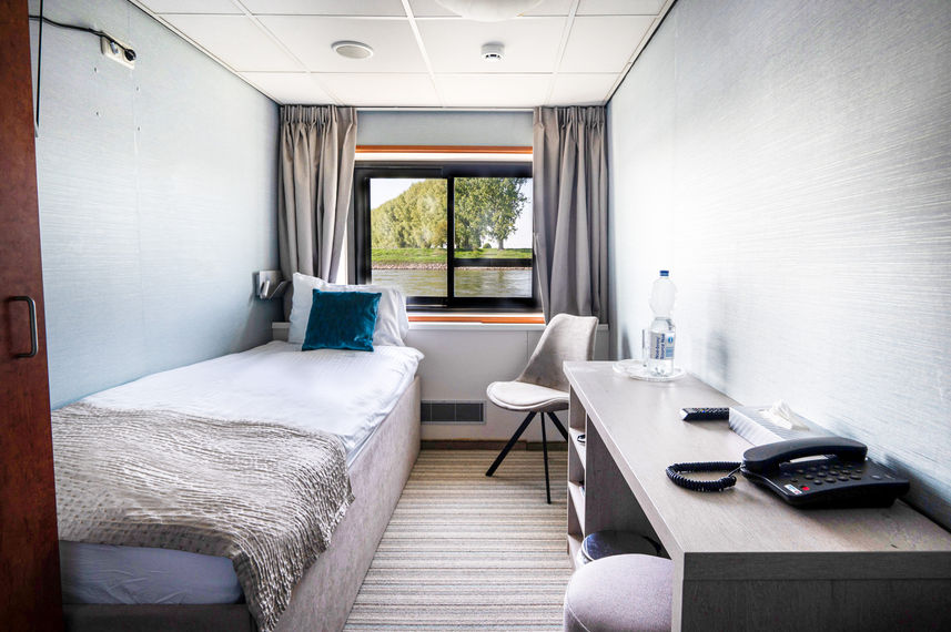 Single Cabin Main Deck