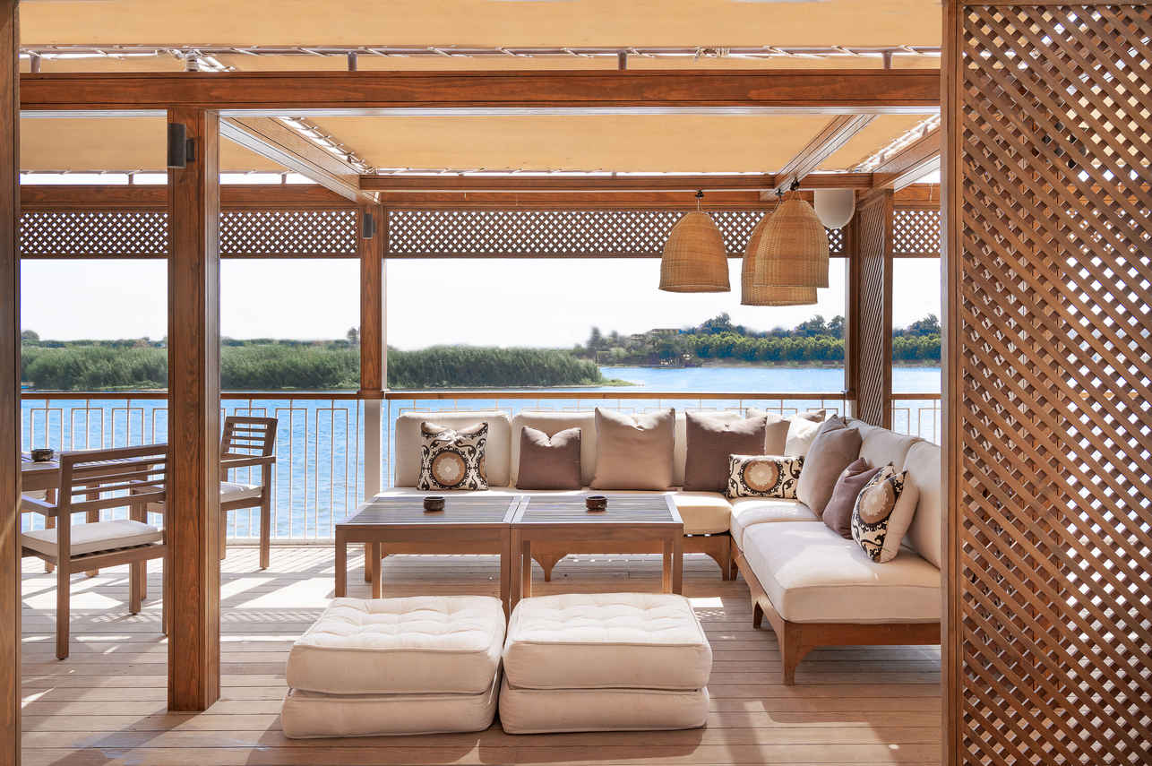 Outdoor Lounge - Jaz Viceroy