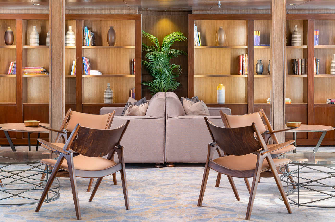 Bar and Lounge Area - Jaz Viceroy