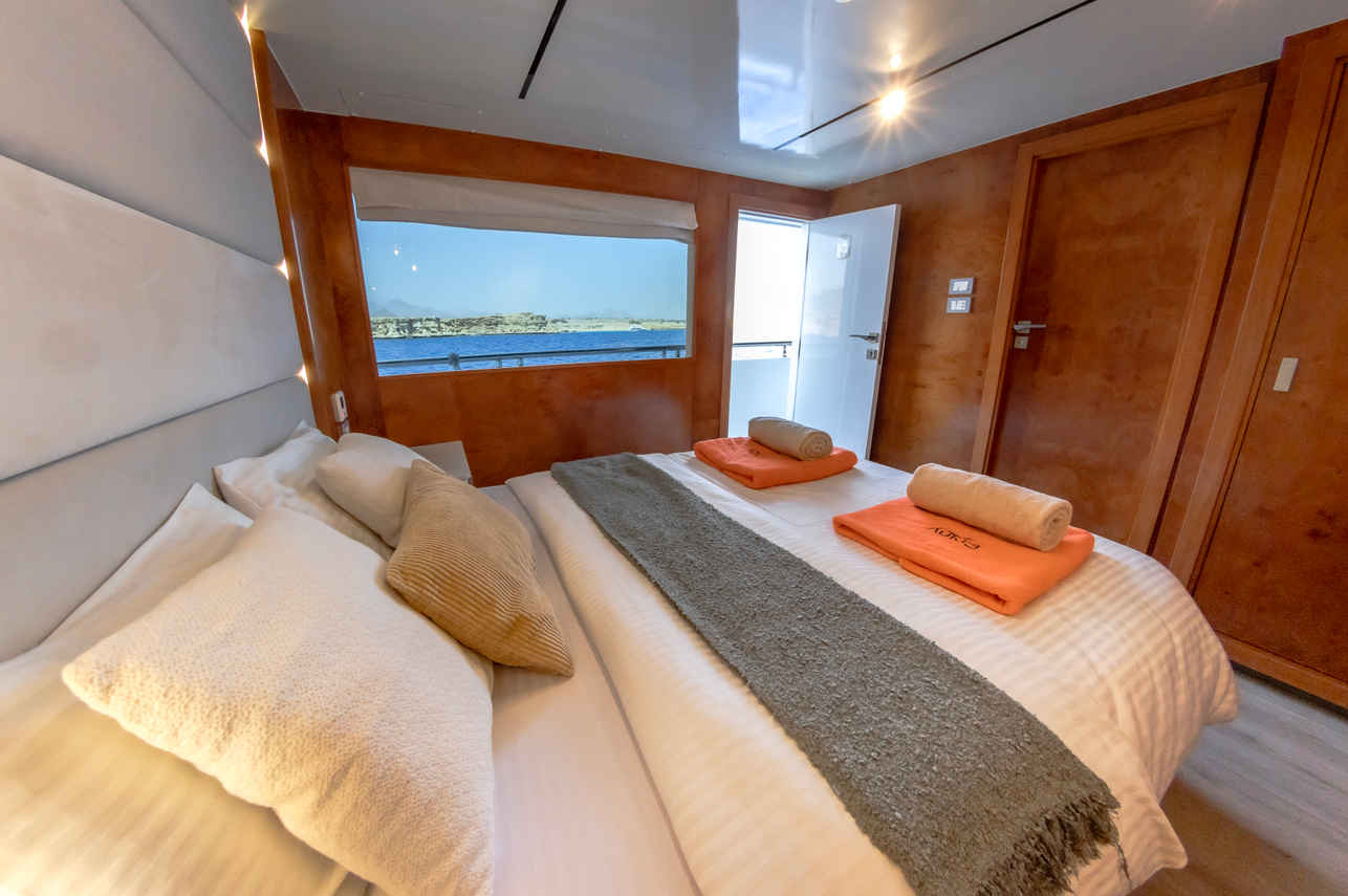 Double Bed Cabin - Sea view - Upper deck