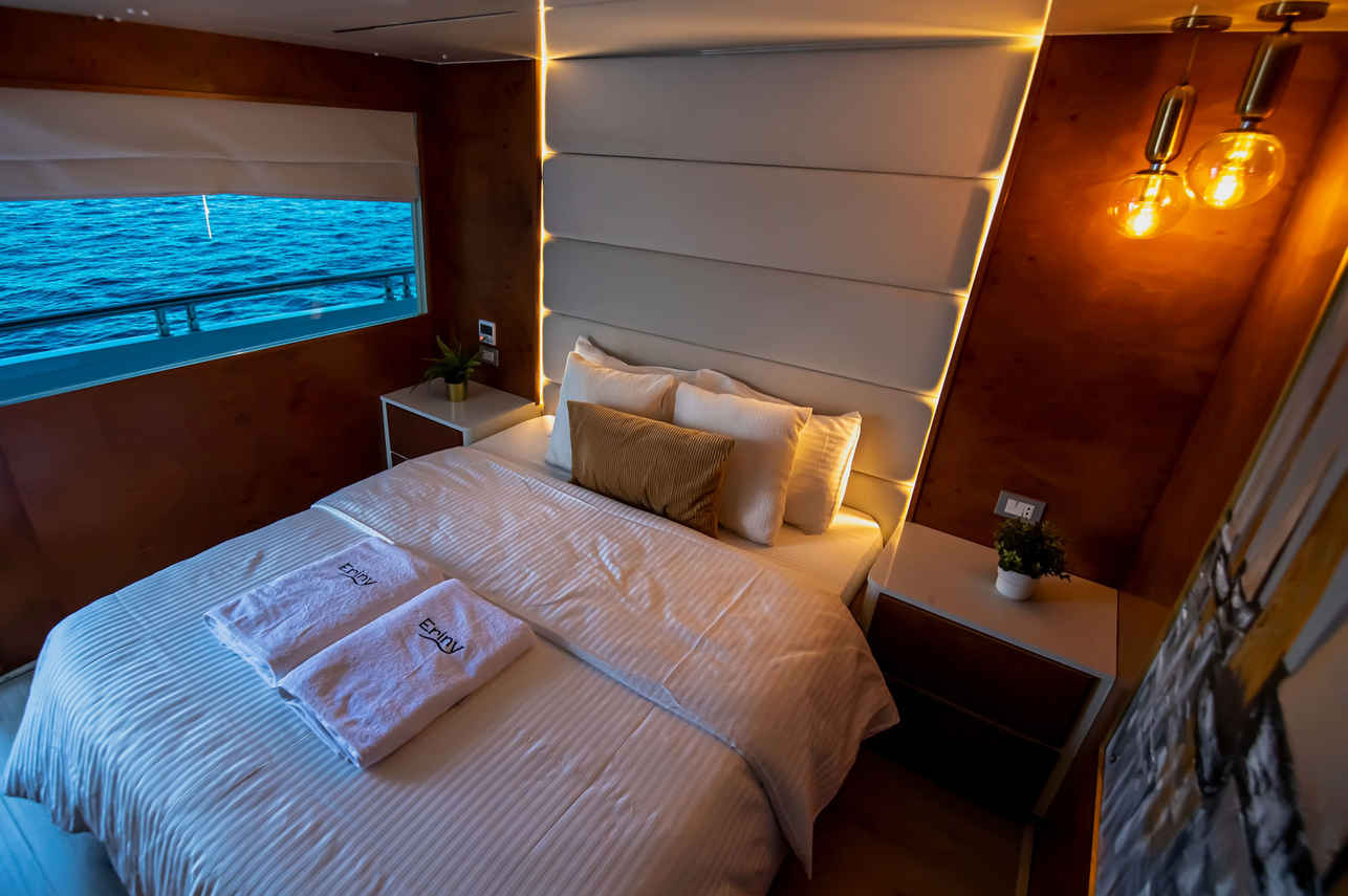 Double Bed Cabin - Sea view - Upper deck