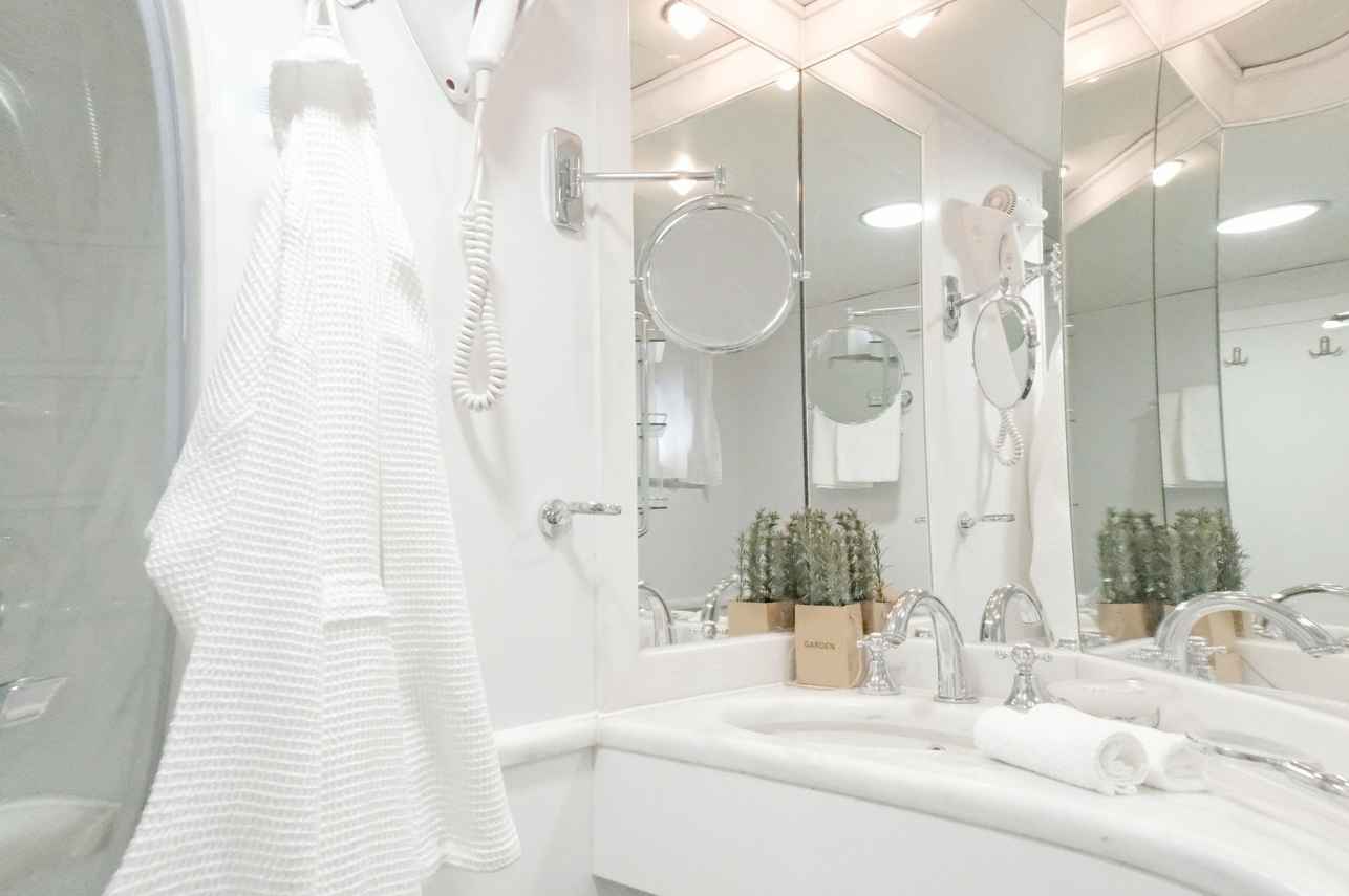 En-Suite bathrooms - Callisto