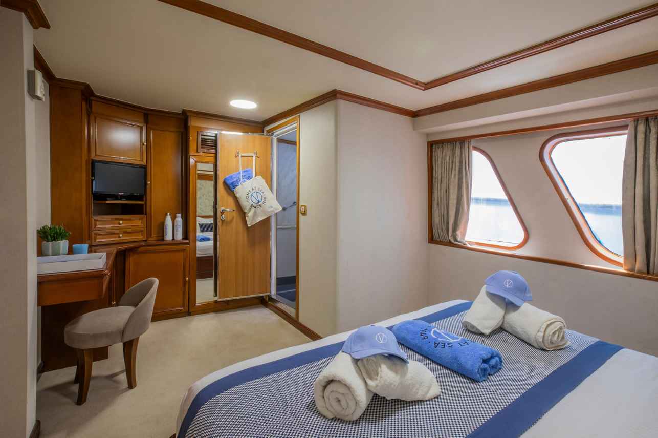Main Deck Cabin - Callisto