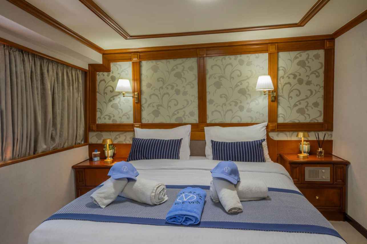 Main Deck Cabin - Callisto