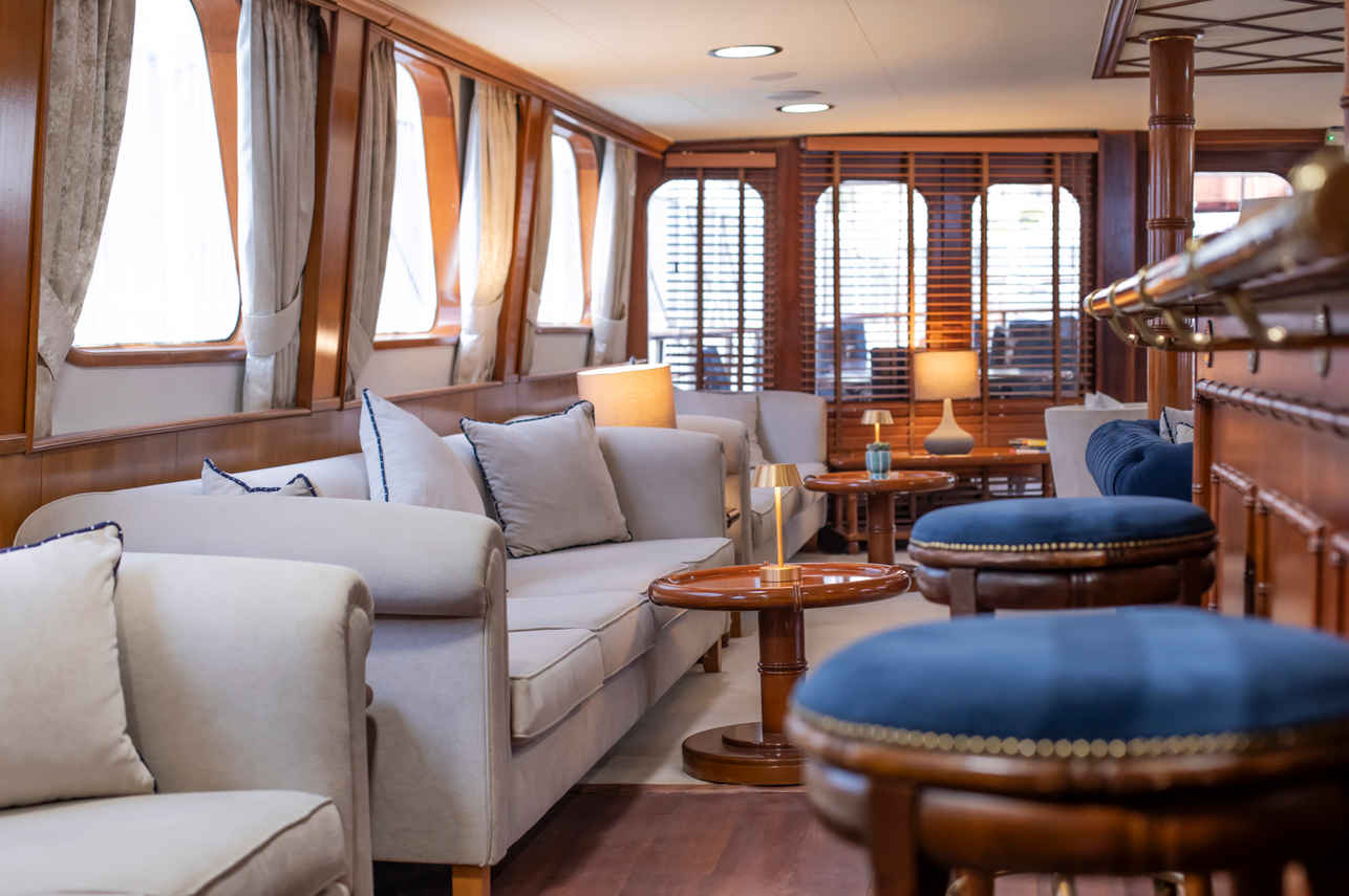 Салон - Callisto