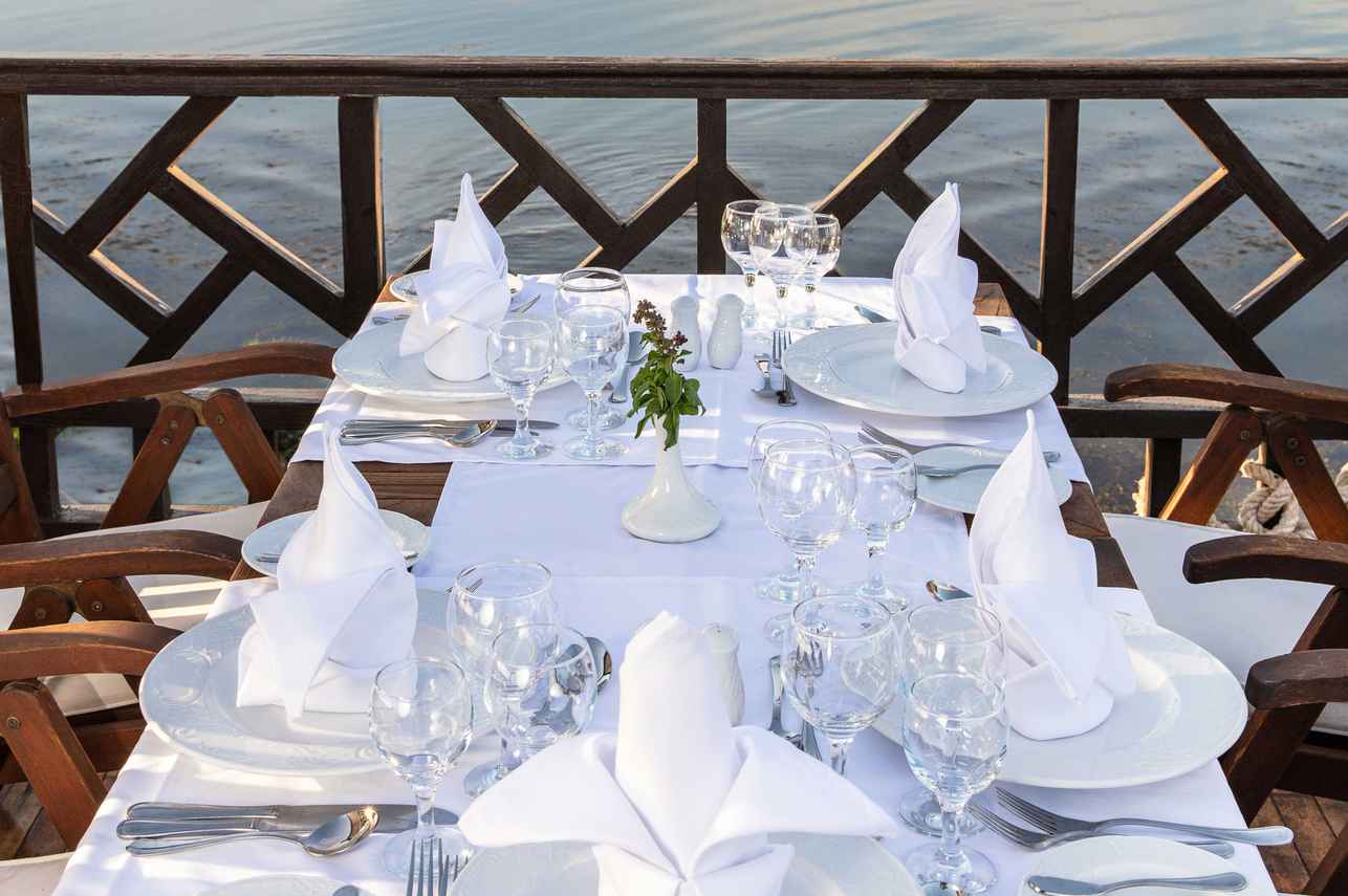 Abendessen im Freien - Farouz El Nil III