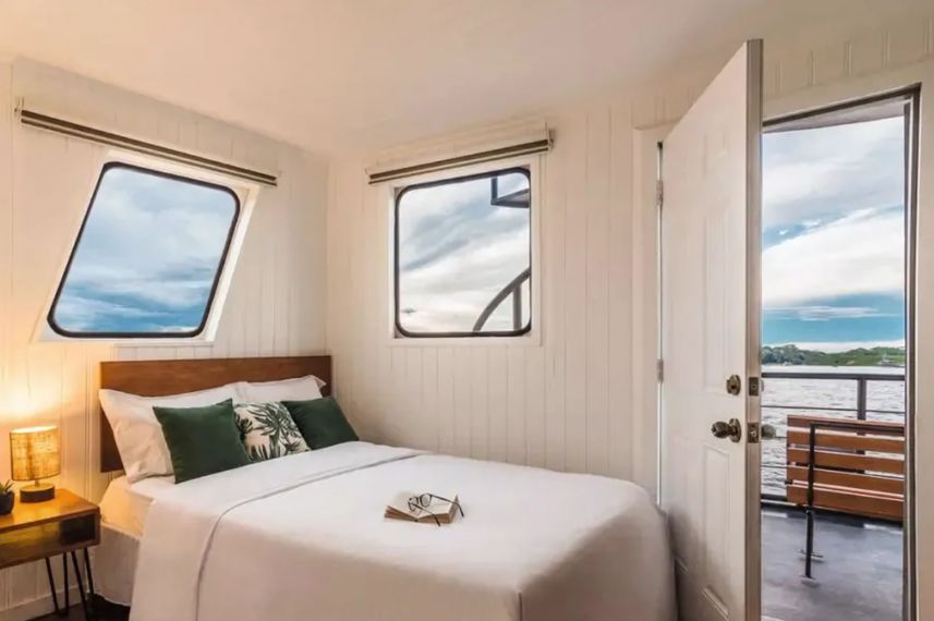Cabin with Amazon View