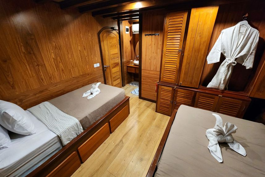 Lower Deck Twin Cabin