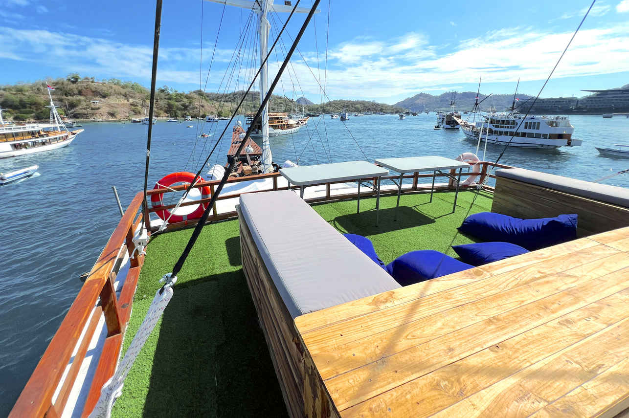 Sun Deck - Leticia