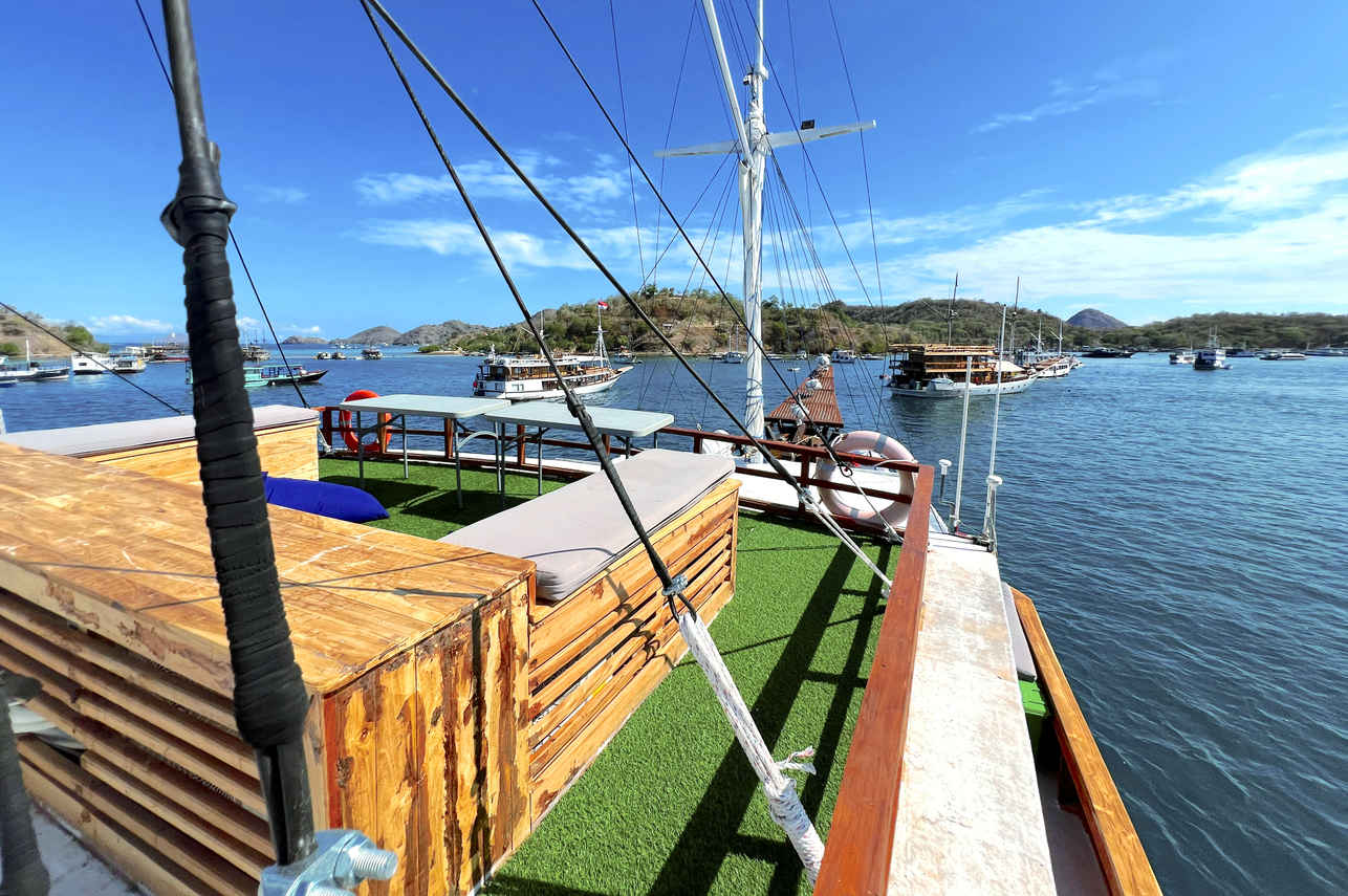 Sun Deck - Leticia