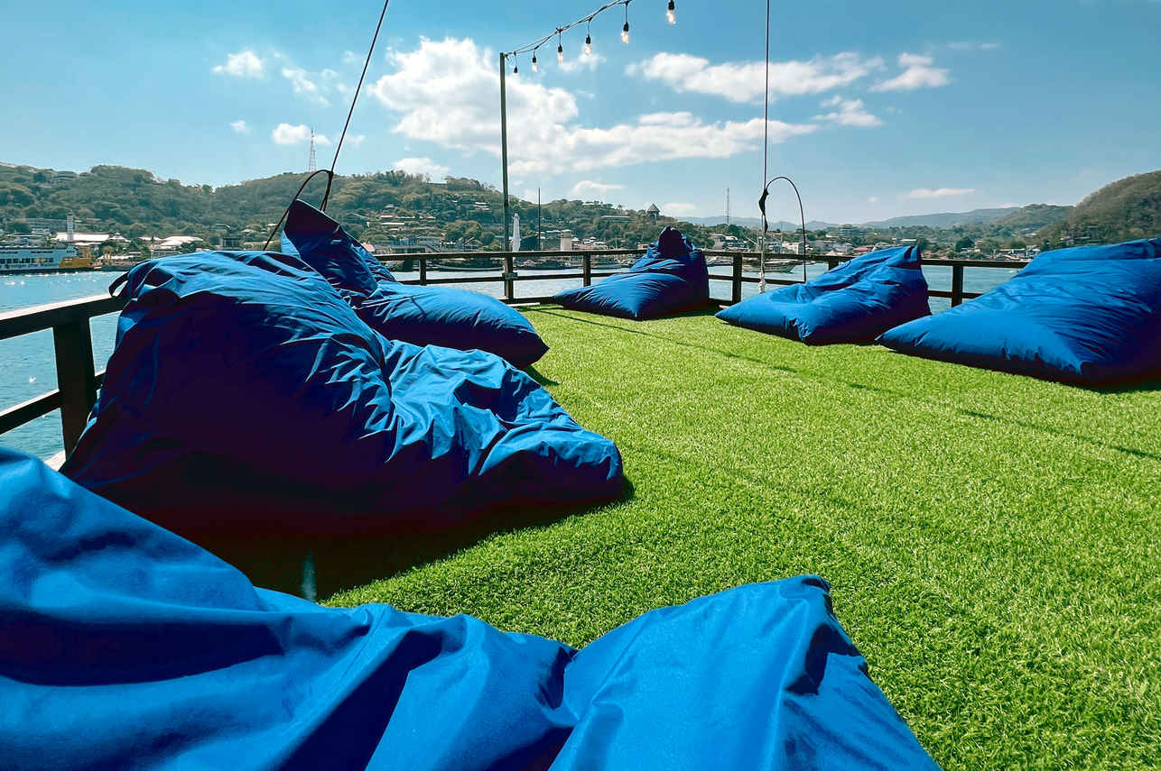 Sun Deck - Leticia