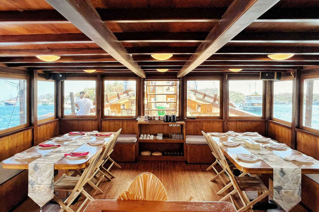 Dining Room - Leticia