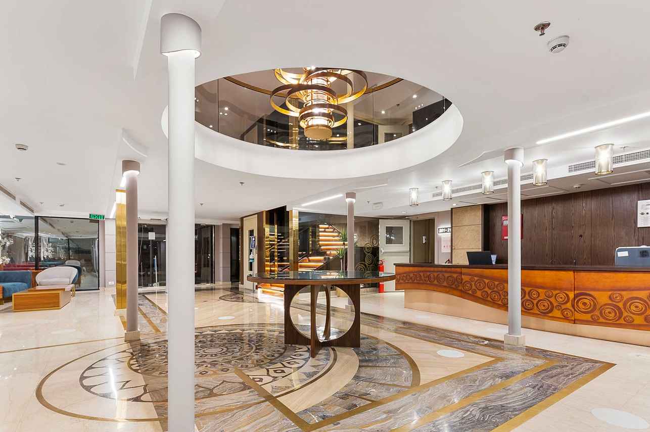 Reception - Nebu