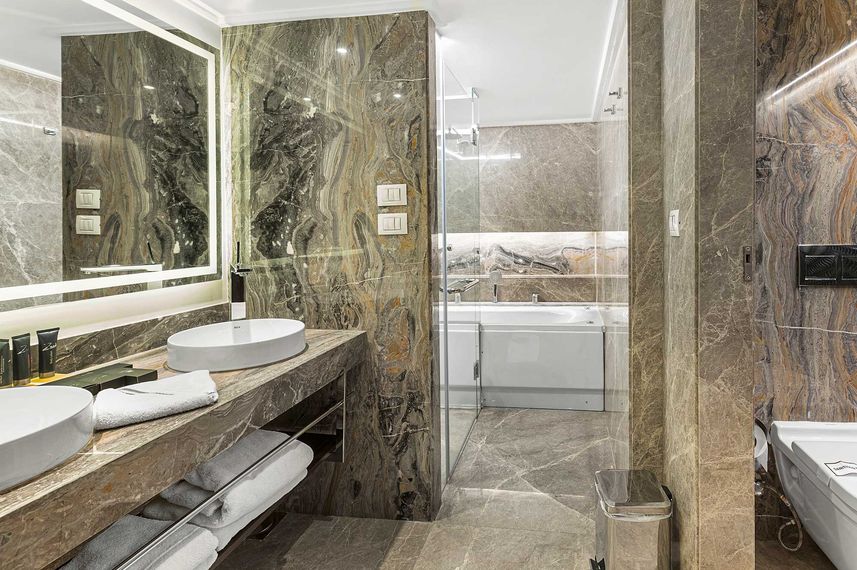 Owner Suite Bathroom - Nebu
