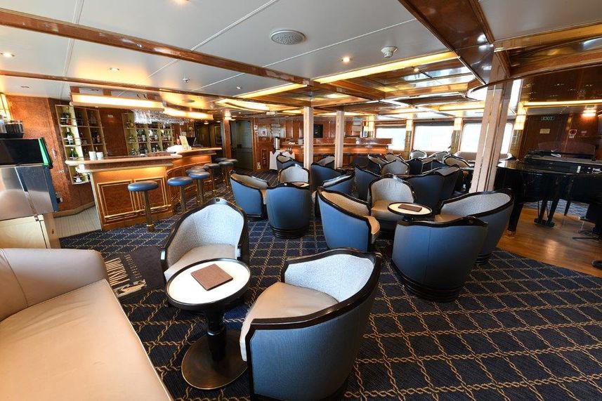 Área de Bar e Lounge - Sea Spirit Antarctica