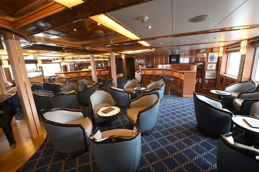 Área de Bar e Lounge - Sea Spirit Antarctica