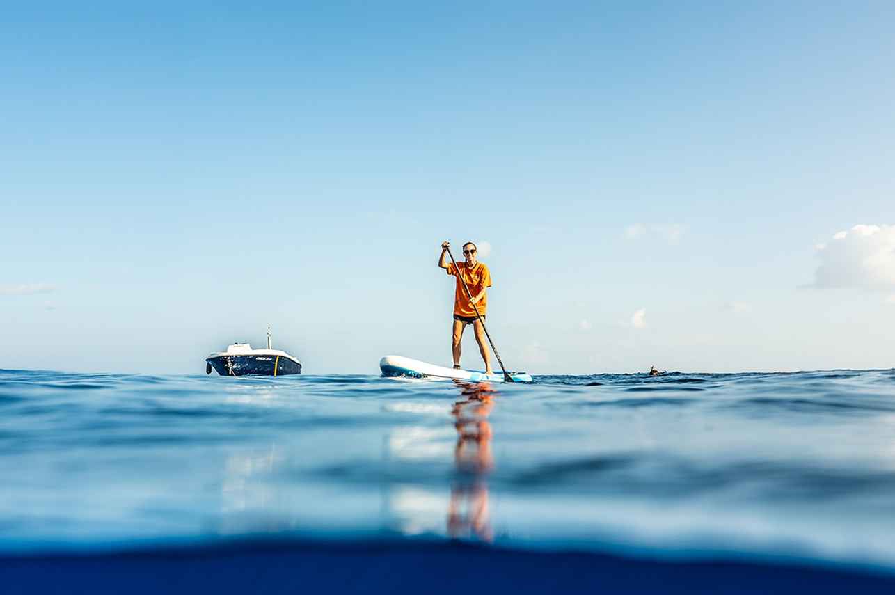 Stand Up Paddleboarding - Dune Black Manta