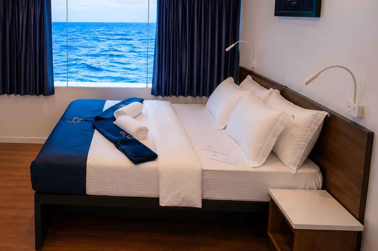 Cabin 9 - Premium Cabin - Double Bed - Main Deck