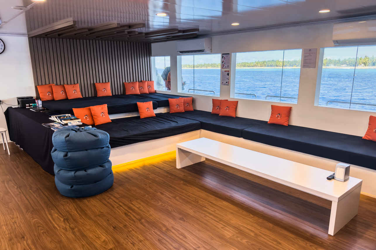 Salone coperto - Dune Black Manta