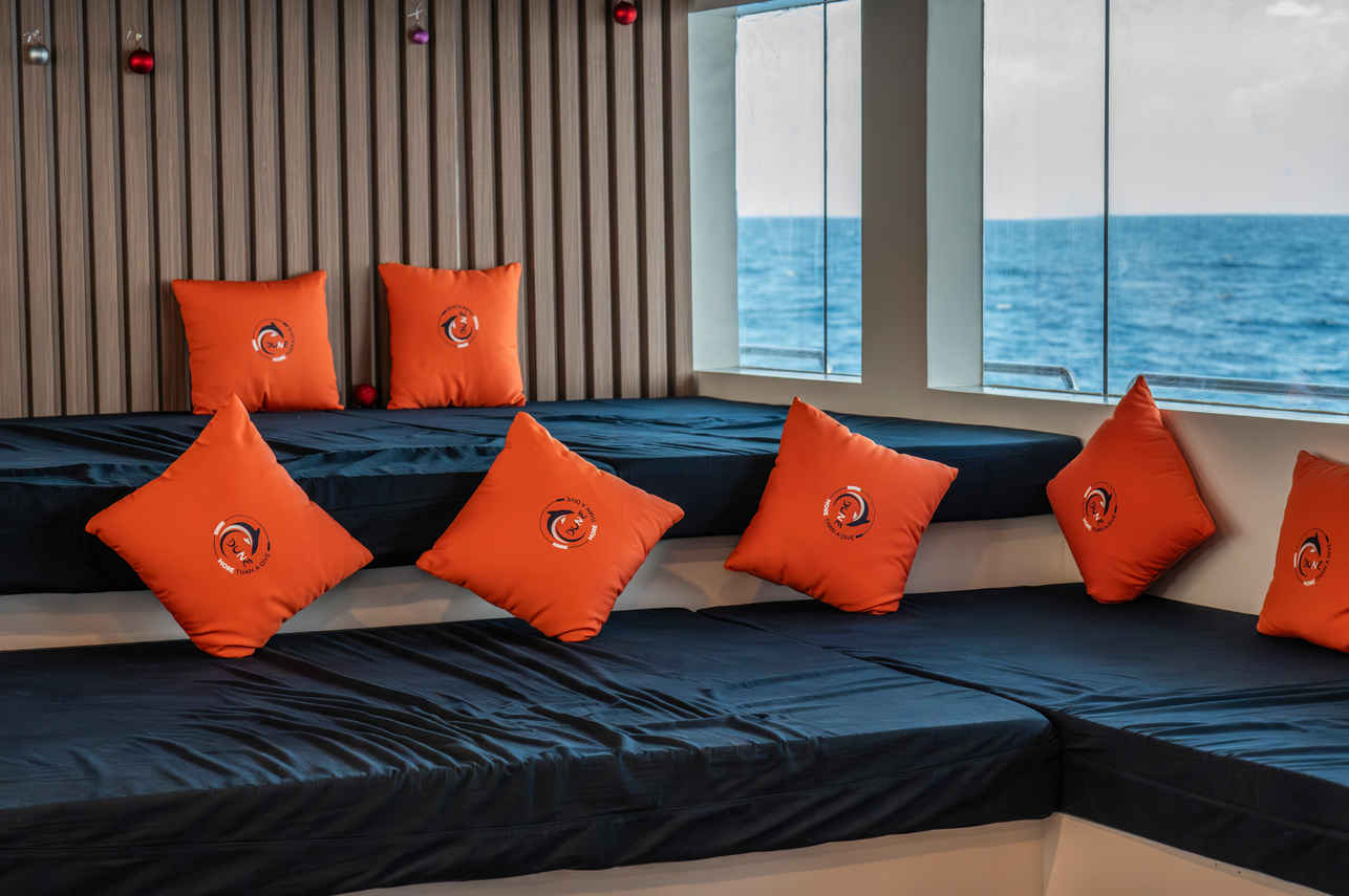 Salone coperto - Dune Black Manta