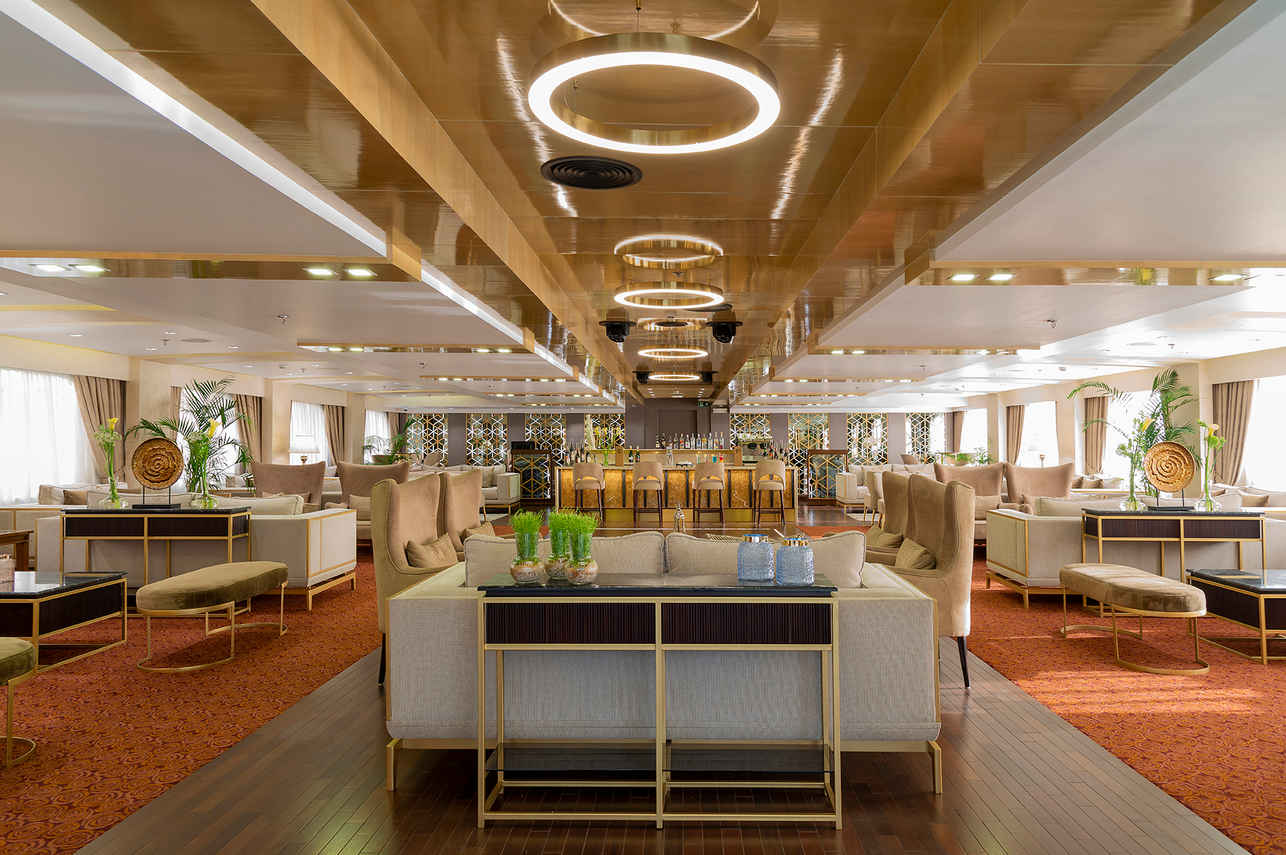 Bar and Lounge Area - Sonesta Sun Goddess