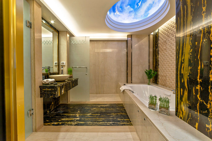 Royal Suite Bathroom