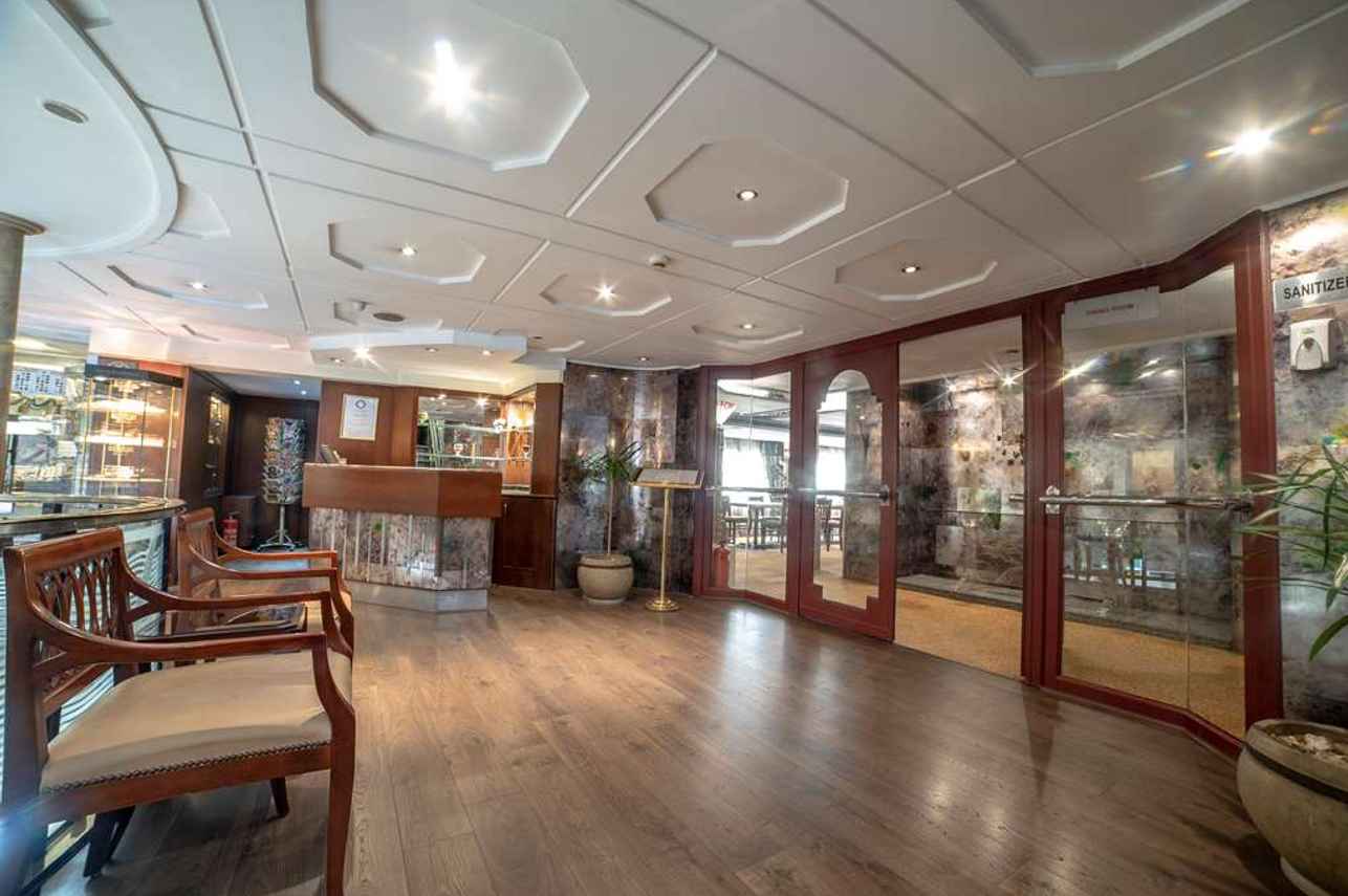 Restaurant Entrance