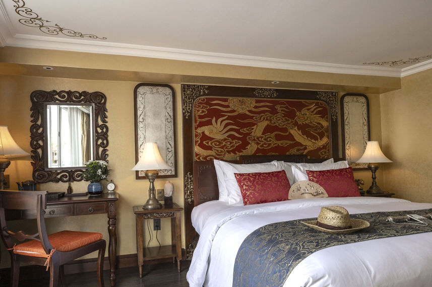 Signature Suite