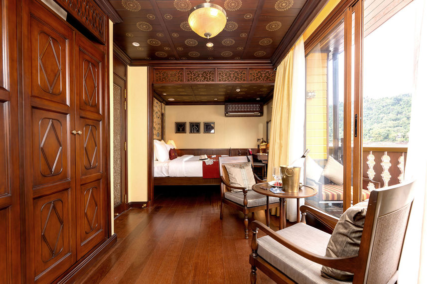 Signature Suite