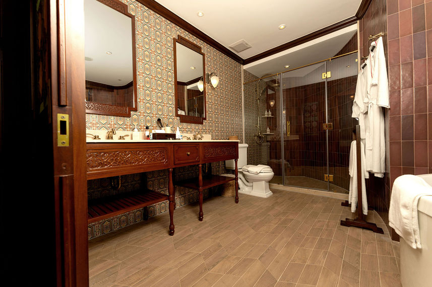 Signature Suite - Ensuite Bathroom