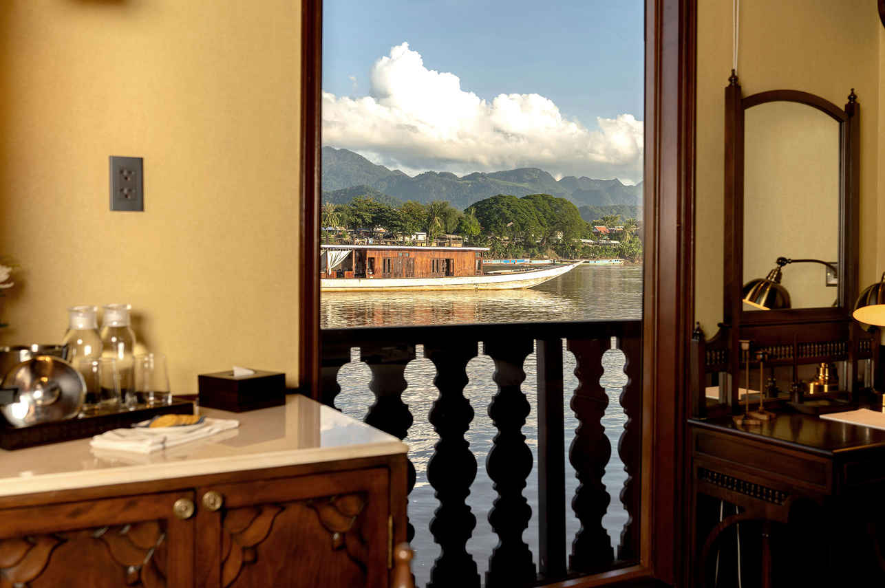 Signature Suite