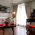 Noble Suite Sitting Area