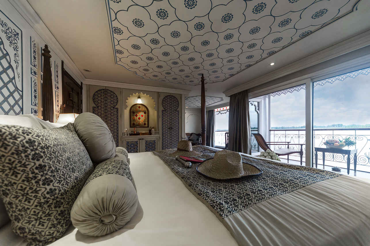Signature Suite