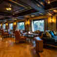 Indoor-Salon - City and Sea Adonis