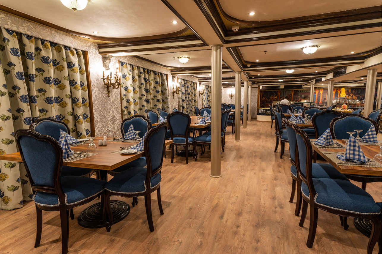 Sala de Jantar - City and Sea Adonis