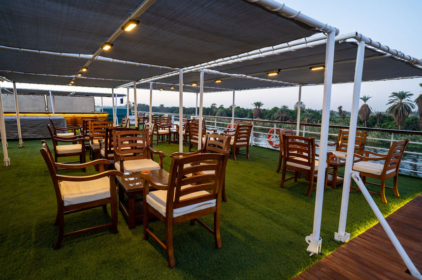 Lounge Externo - City and Sea Adonis