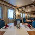 Salle à manger  - City and Sea Adonis