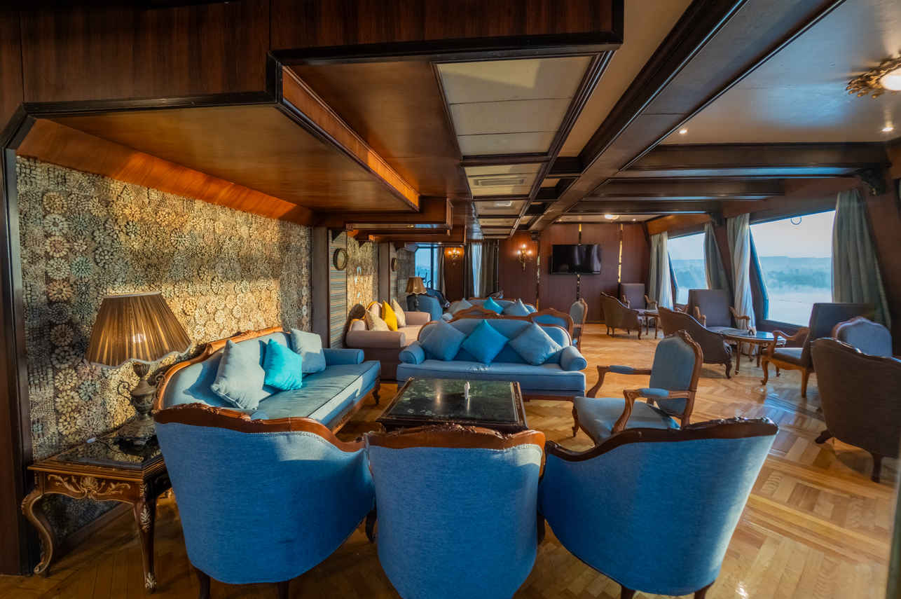 Salon intérieur - City and Sea Adonis