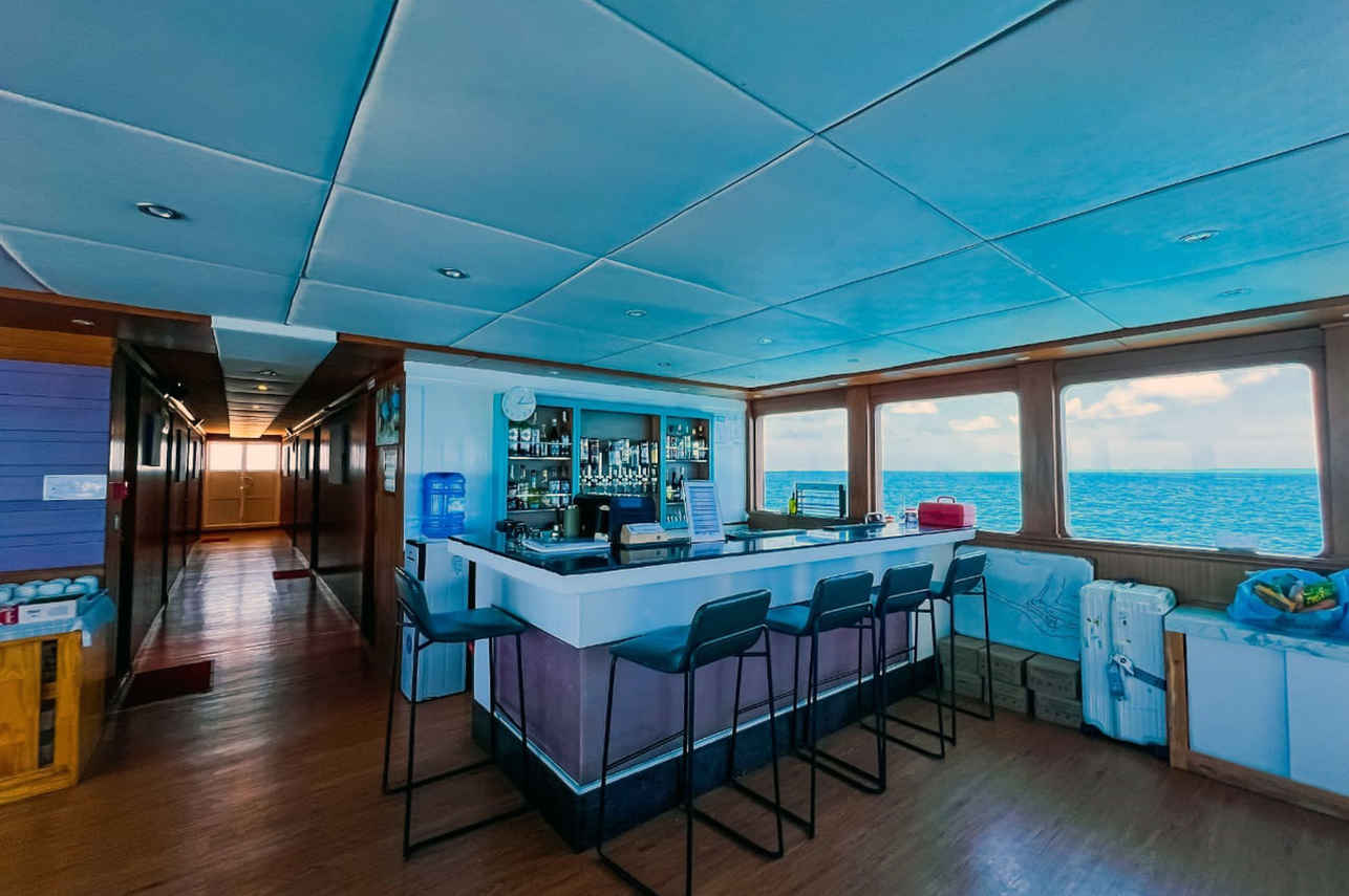 Restaurant - Divescape Cruiser