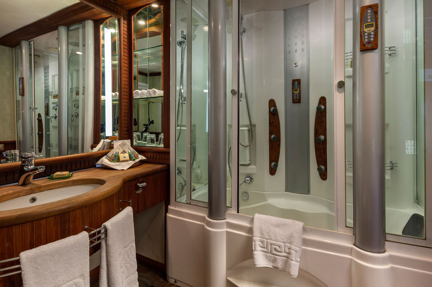 Presidential Suite Bathroom