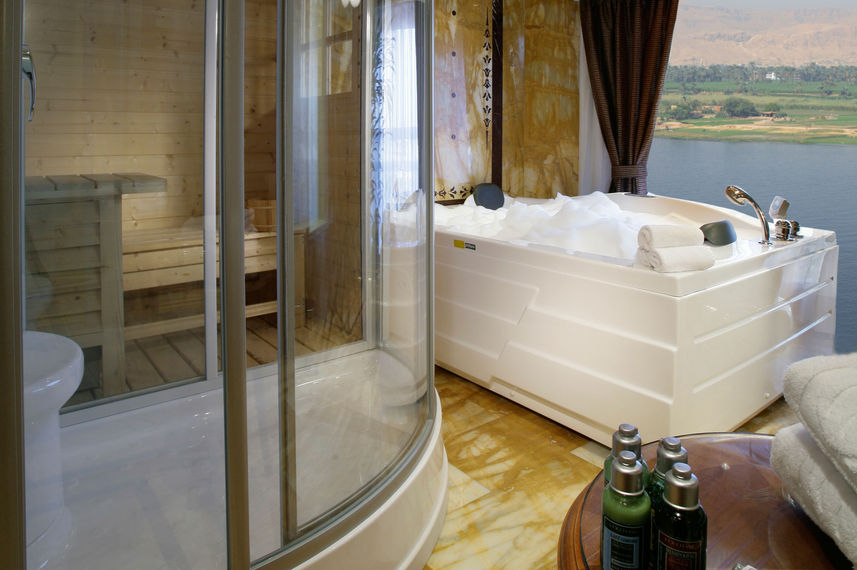 Royal Suite Bathroom