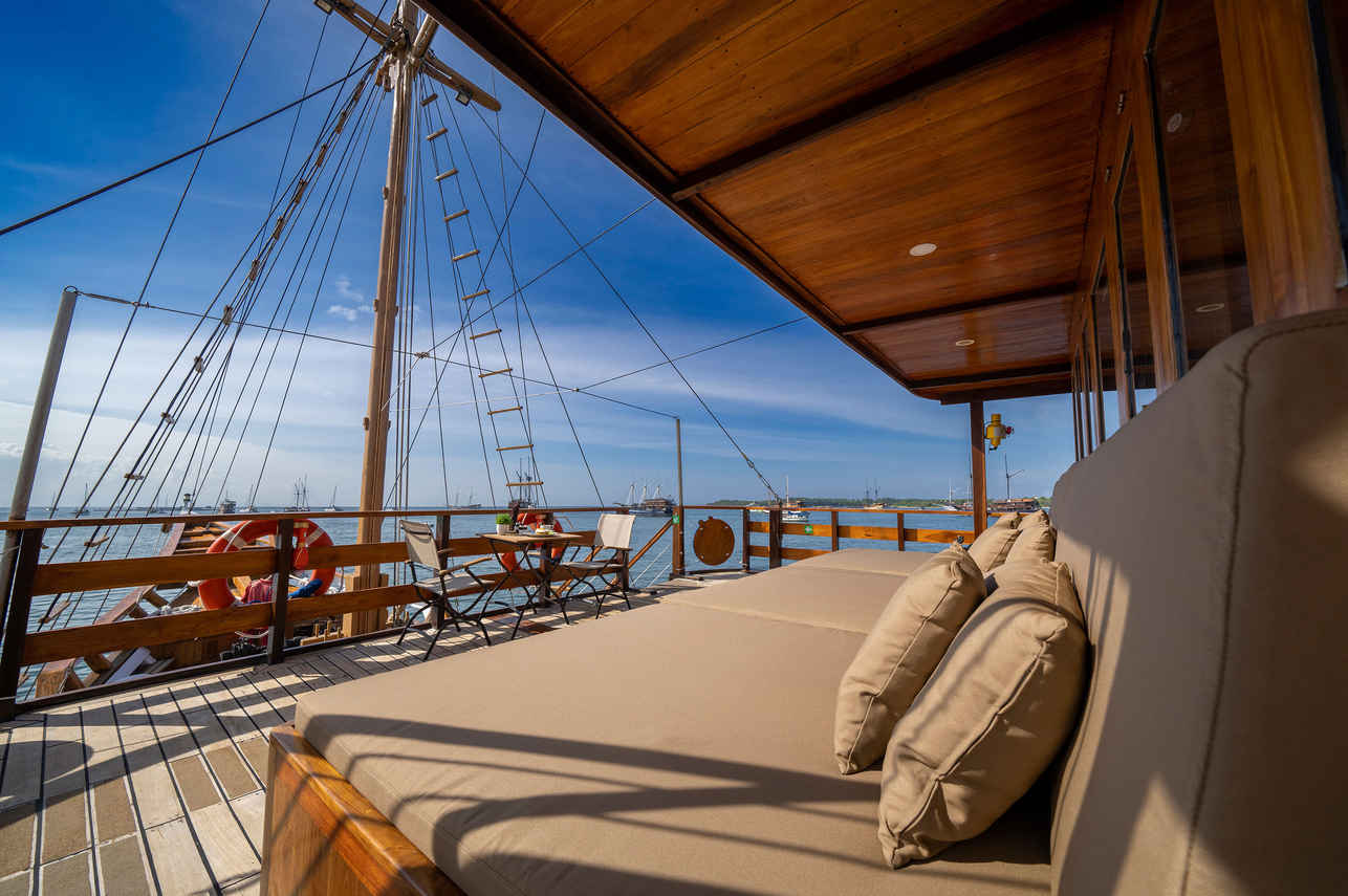 Sun Deck - Komodo Aggressor