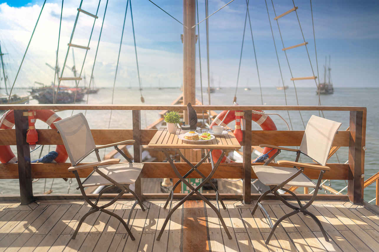 Sun Deck - Komodo Aggressor