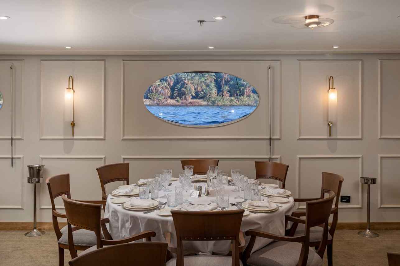 Dining Room - Grand Mandarin