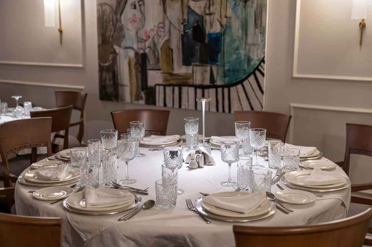 Dining Room - Grand Mandarin