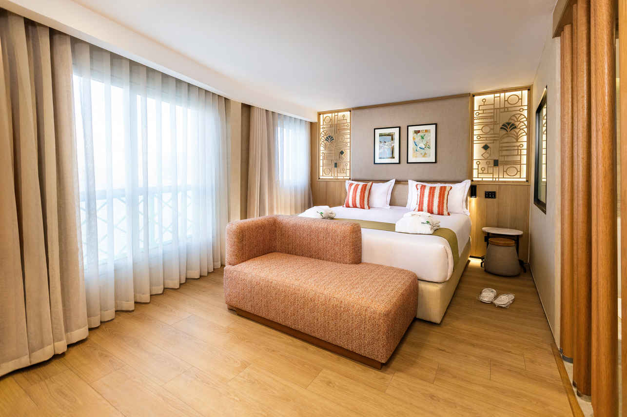 #doublecabin  - Esmeralda