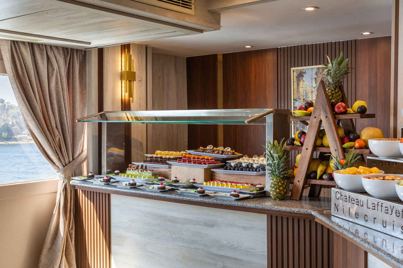 Buffet Area - Chateau Lafayette